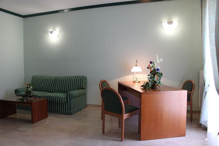 Casa Per Ferie Benedetto XIII Hotel Gravina in Puglia Ruang foto