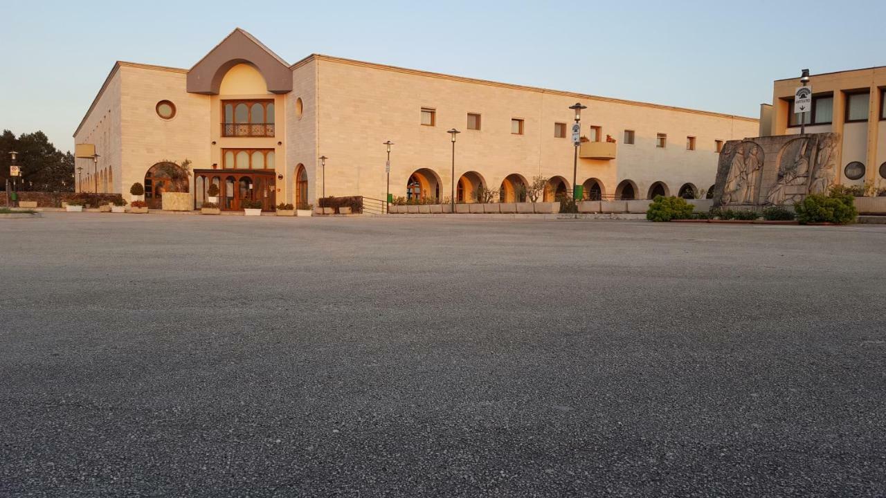 Casa Per Ferie Benedetto XIII Hotel Gravina in Puglia Bagian luar foto